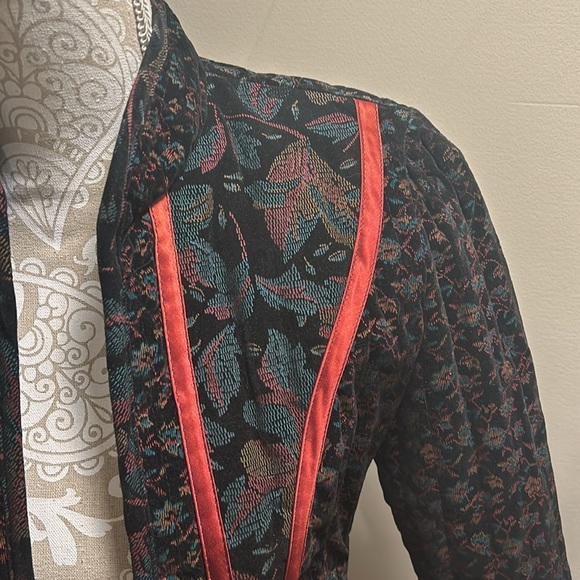 Vintage Fashionable 70s/80s jacket. - Picture 2 of 7